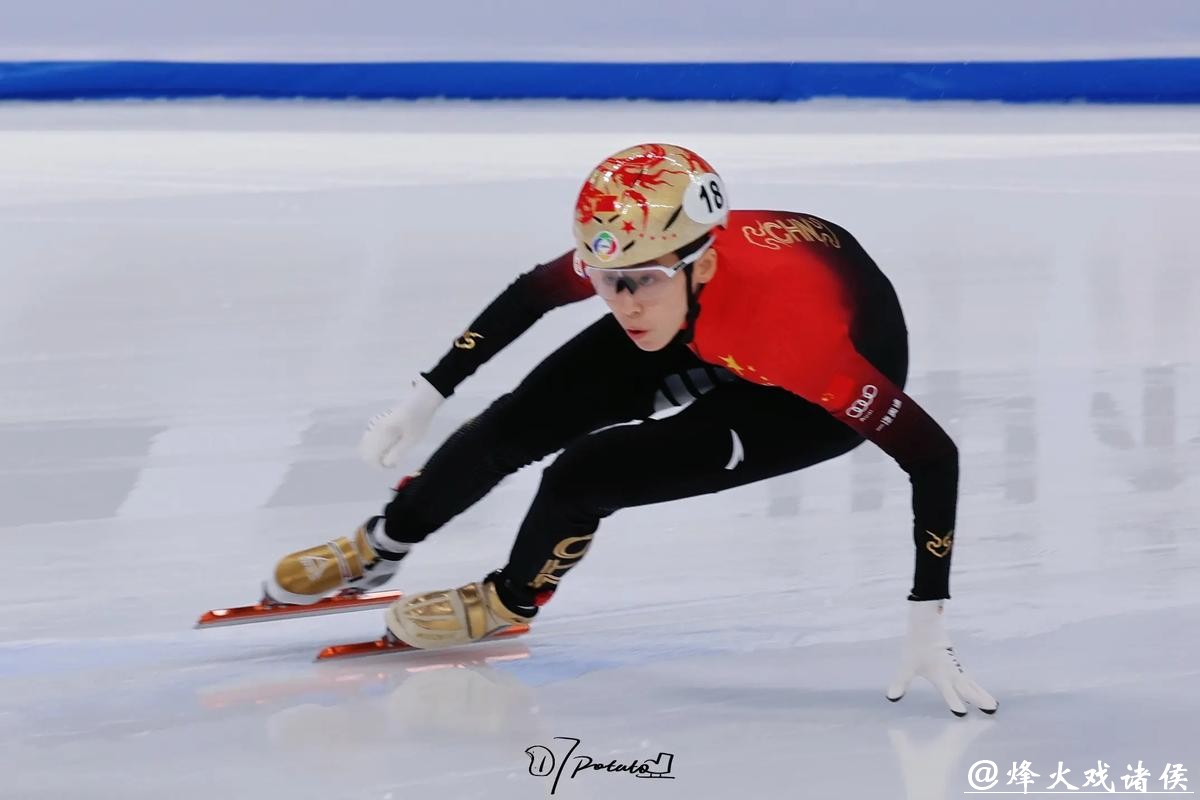 米兰冬奥会|今日早报:孙龙为中国队添银,范可新摔倒后坚持完赛 米兰冬奥会|今日早报:孙龙为中国队添银,范可新摔倒后坚持完赛