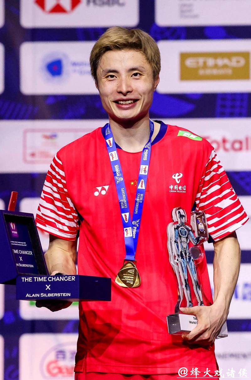 石宇奇逆转世锦赛首次夺冠 国羽男单时隔10年再问鼎