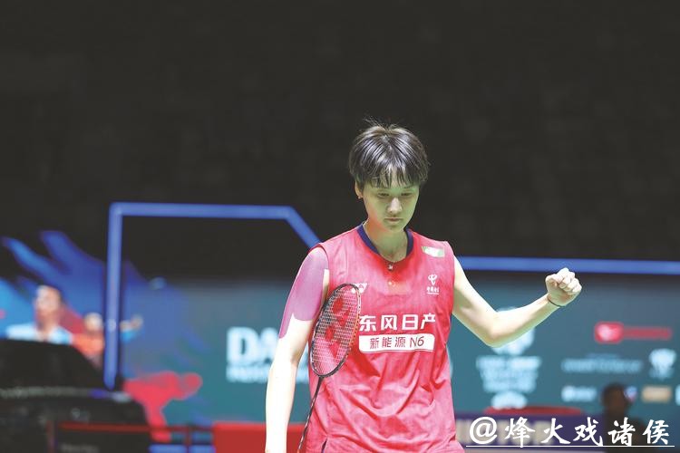 陈雨菲2-0力克辛杜 晋级印尼羽毛球大师赛半决赛 陈雨菲2-0力克辛杜 晋级印尼羽毛球大师赛半决赛