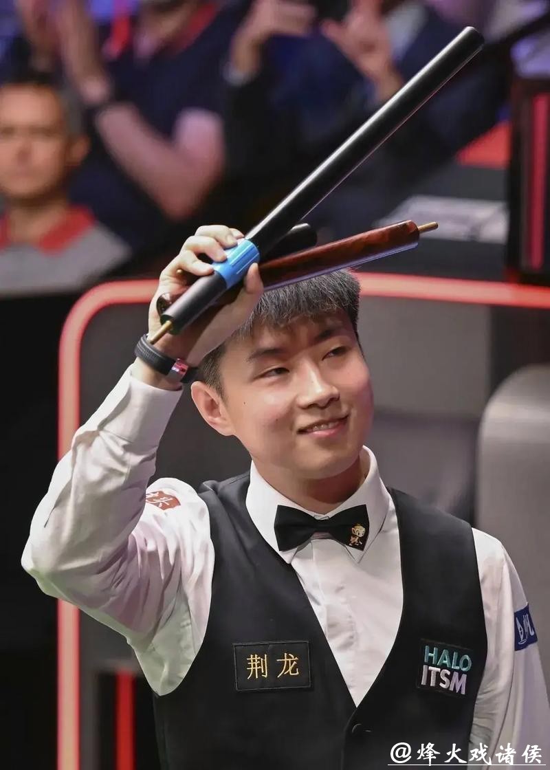 赵心童6-5绝杀威尔逊 首次闯进斯诺克冠中冠赛四强